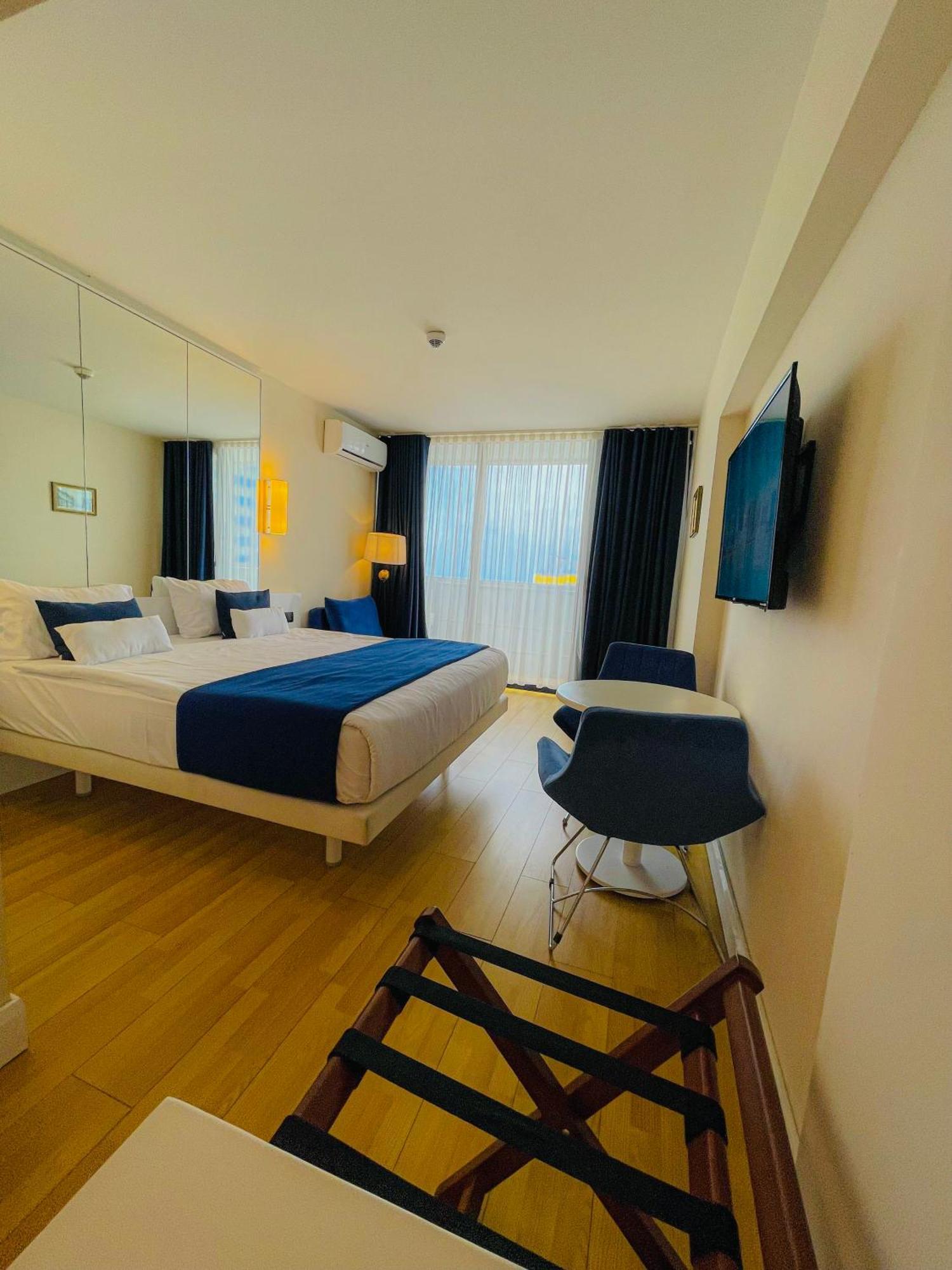 Luxury Batumi Hotel Экстерьер фото
