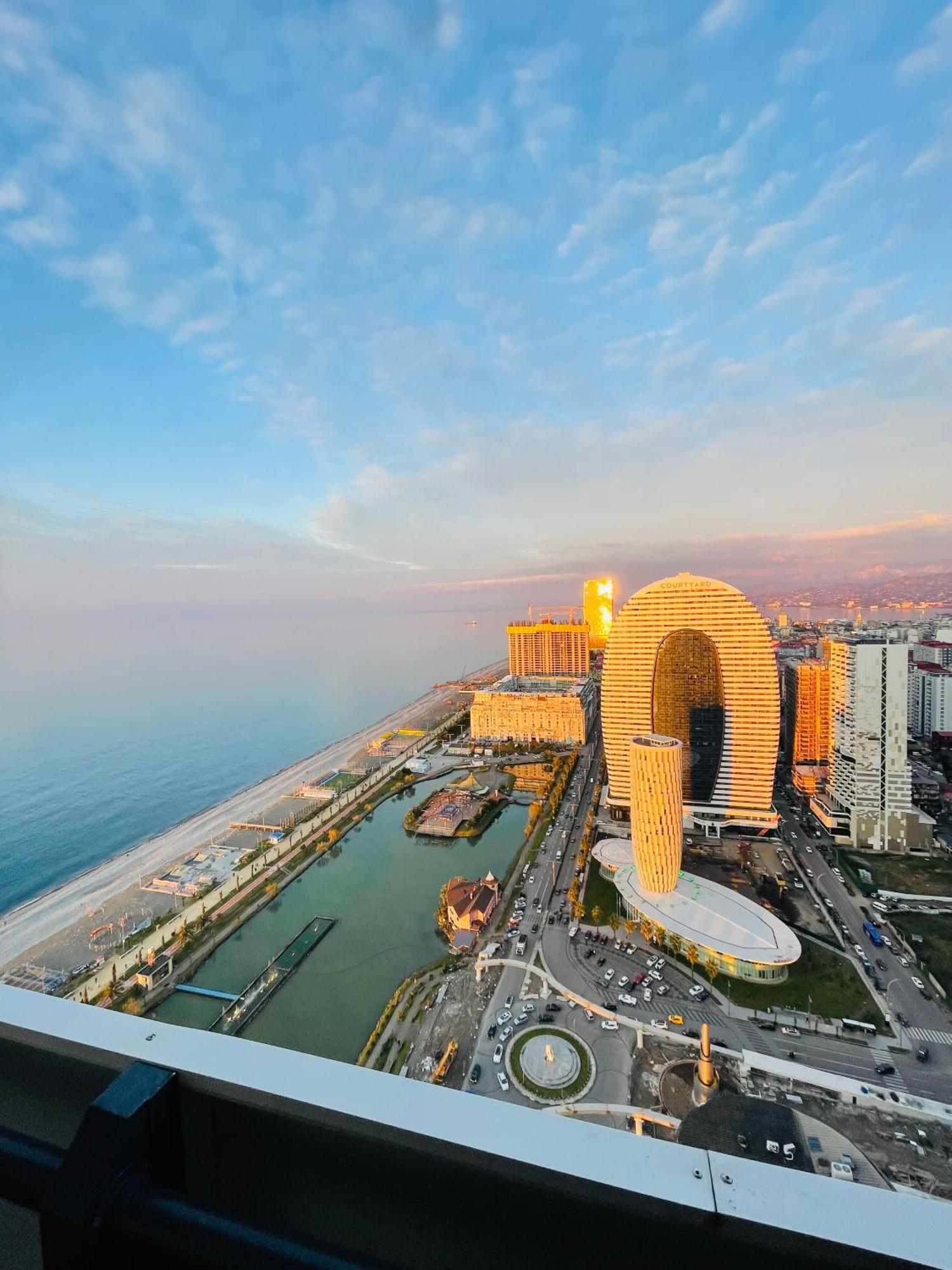 Luxury Batumi Hotel Экстерьер фото