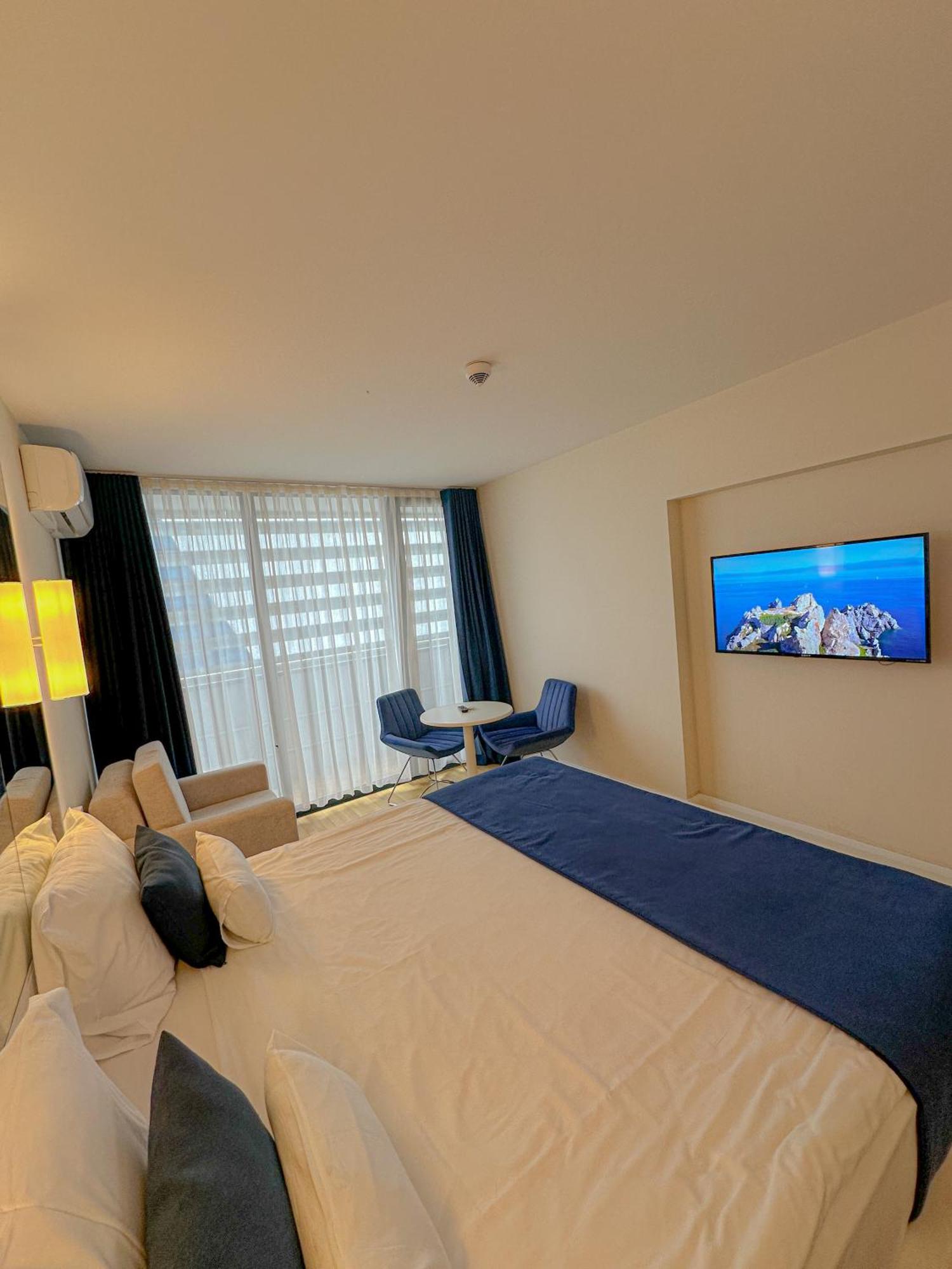 Luxury Batumi Hotel Экстерьер фото