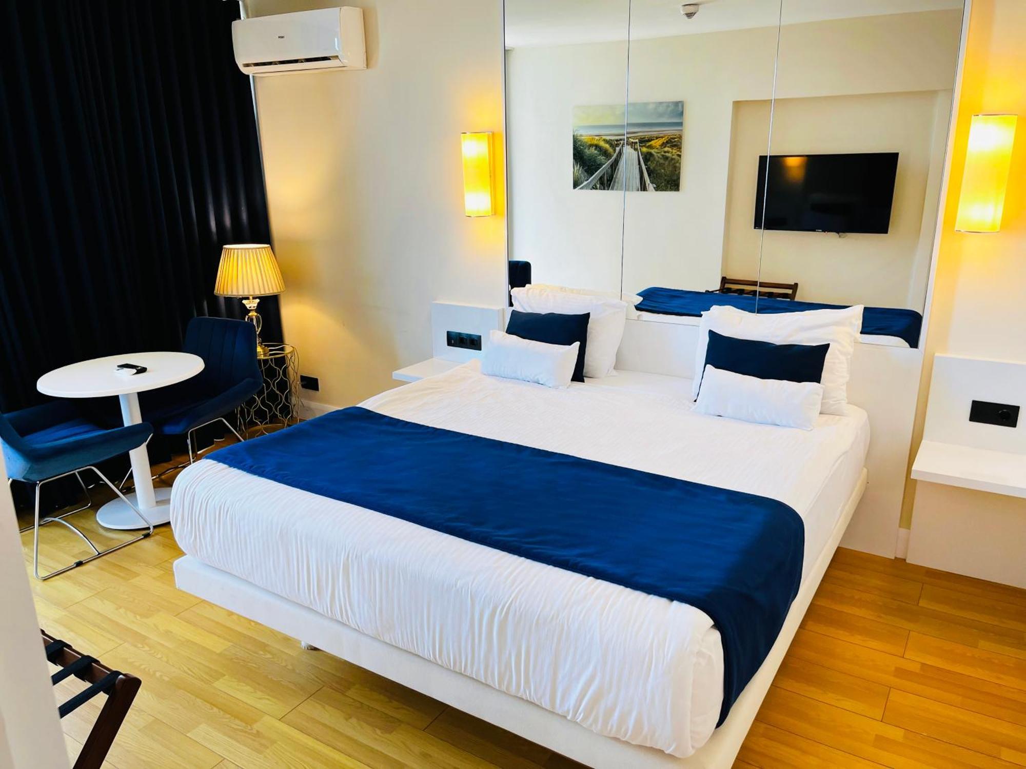 Luxury Batumi Hotel Экстерьер фото