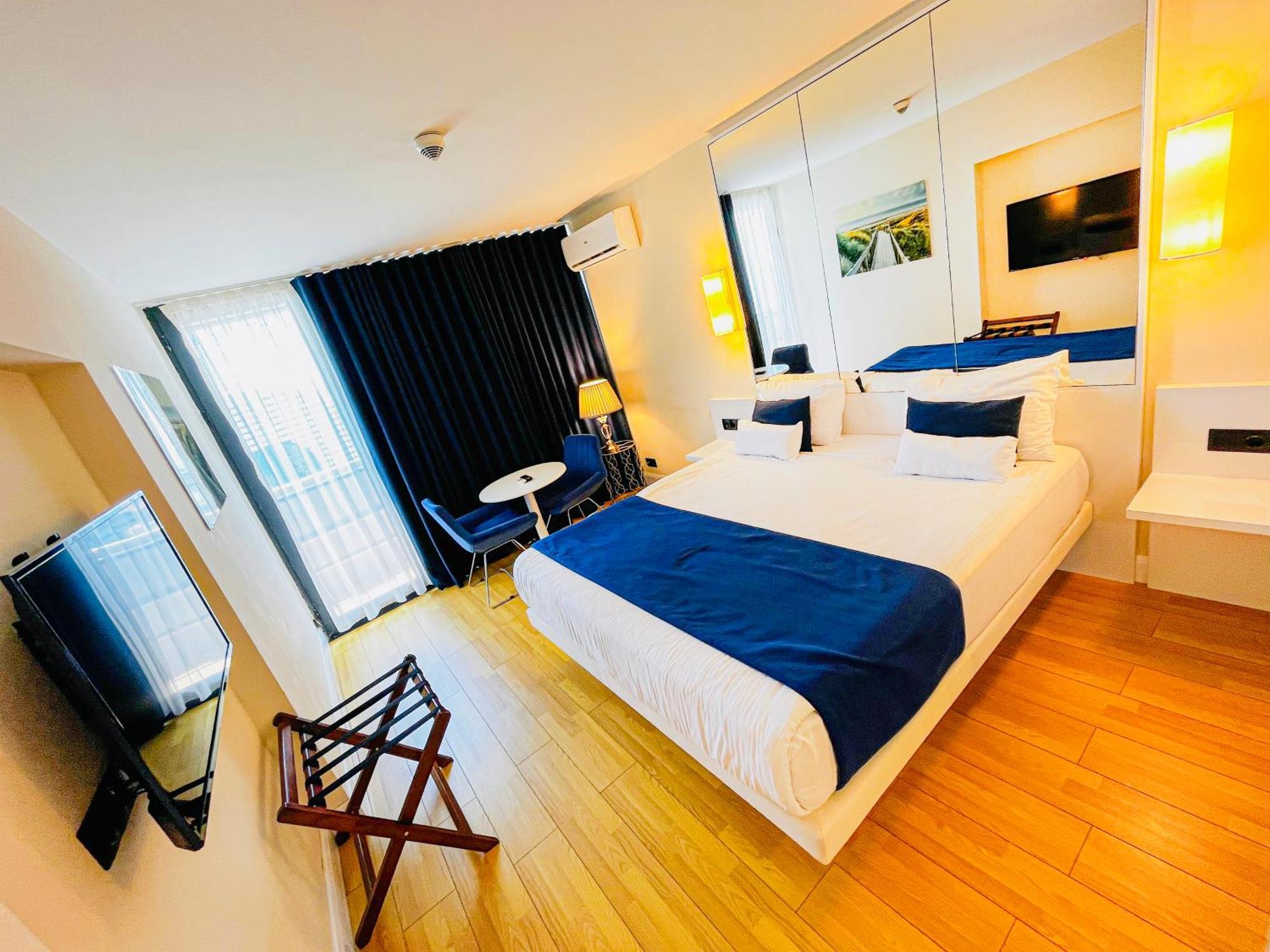 Luxury Batumi Hotel Экстерьер фото