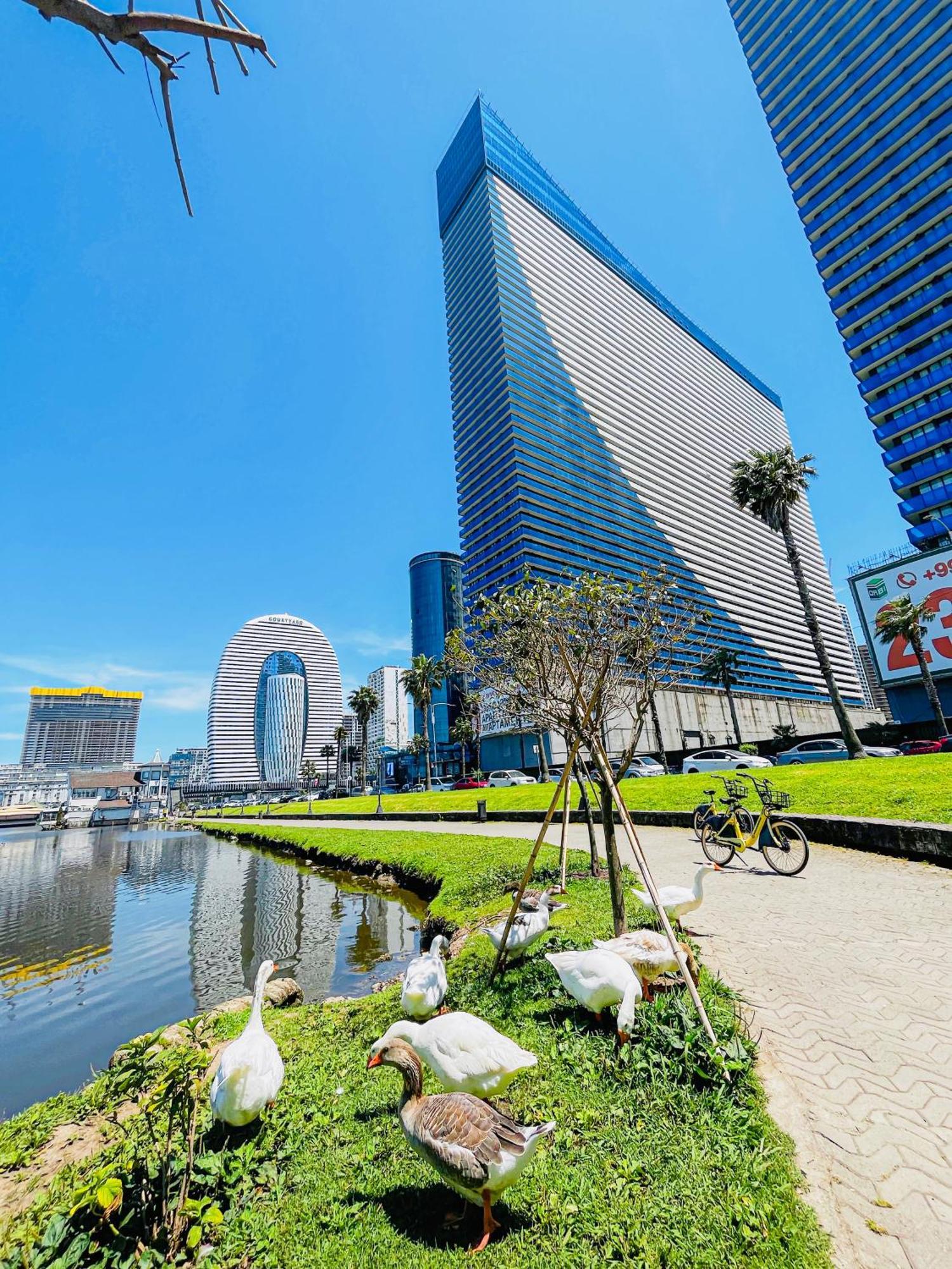 Luxury Batumi Hotel Экстерьер фото