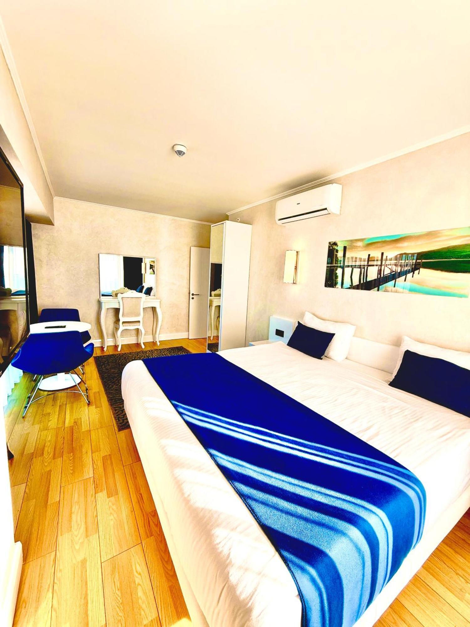 Luxury Batumi Hotel Экстерьер фото